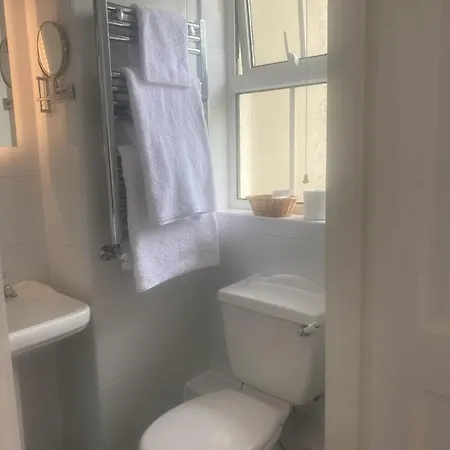 The Self Catering *